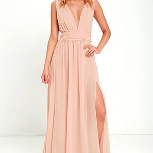 Lulu’s Sleeveless Chiffon Deep V Front Dress